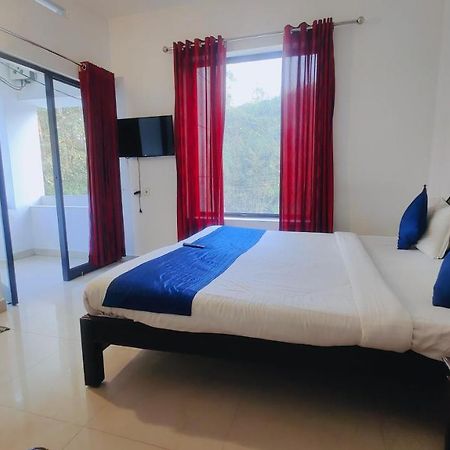 Lumino Karthika Hotel Munnar Exterior photo