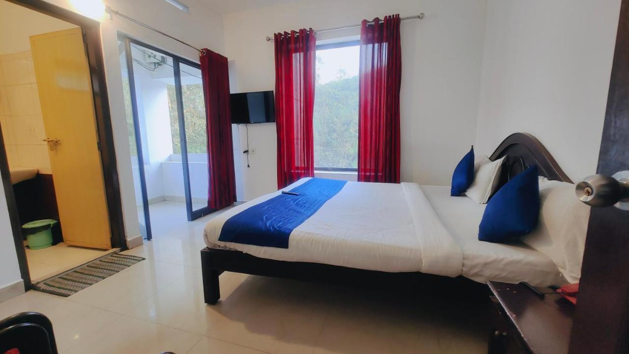 Lumino Karthika Hotel Munnar Exterior photo